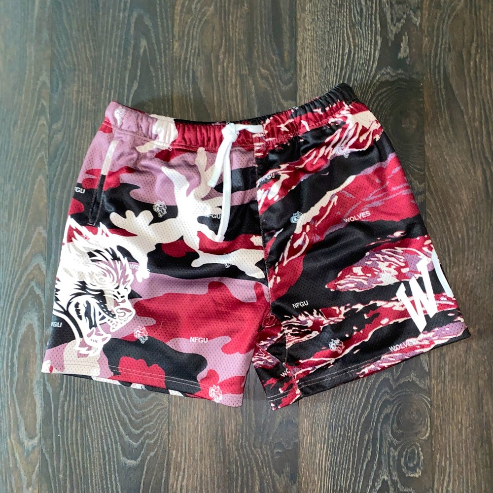 DARC SPORT MENS MESH SHORTS MAROON CLASH CAMO SIZE (M)